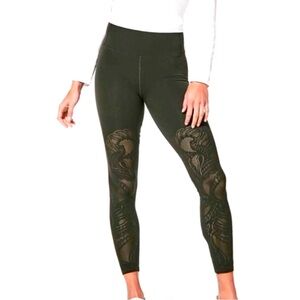 Lululemon Reveal Tight *Lattice Paisley Evergreen Size 10
